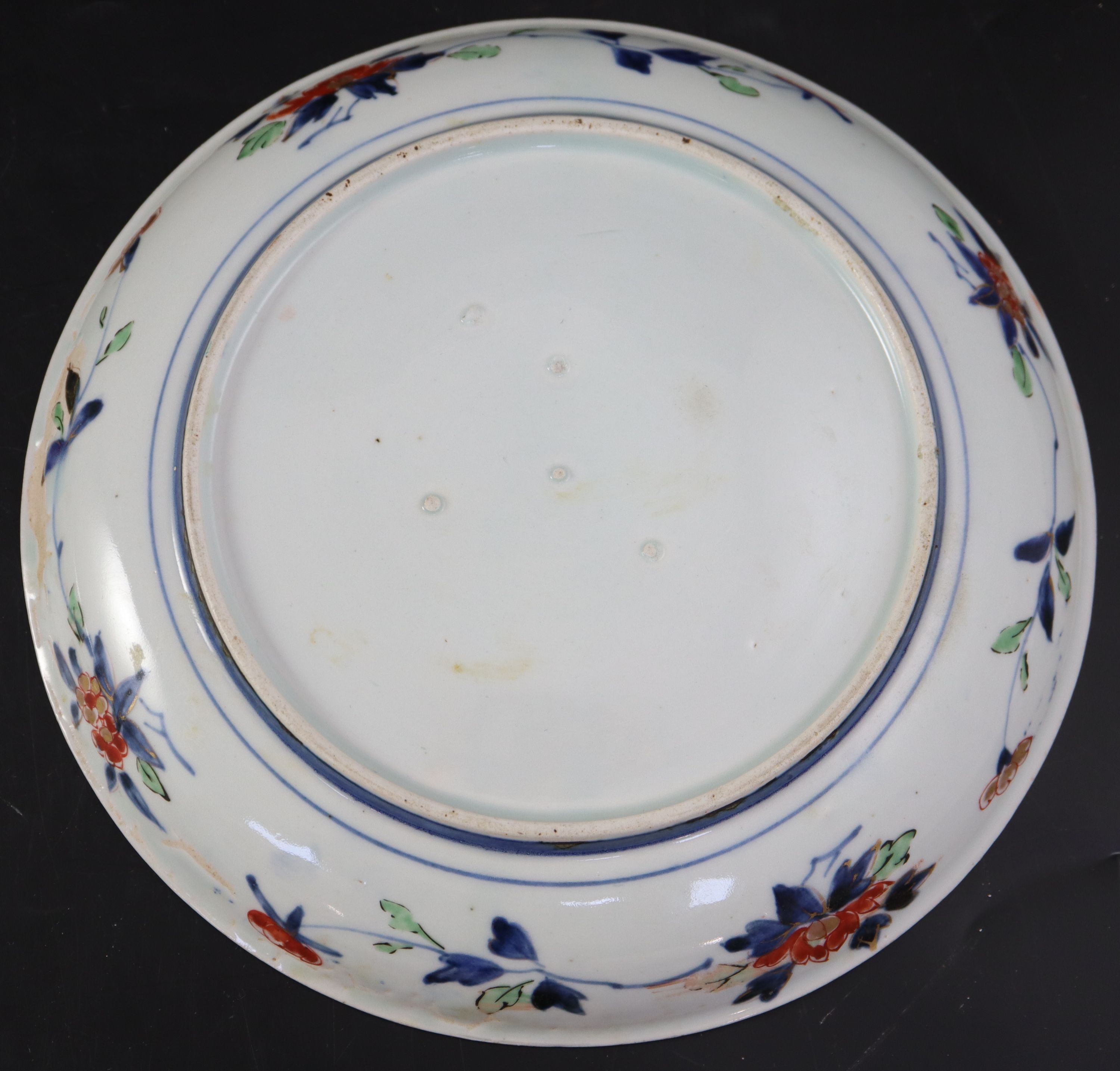 A Chinese Kangxi famille verte saucer dish, 25cm